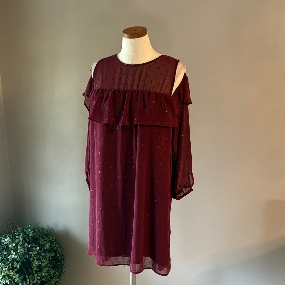 Burgundy cold shoulder long sleeve shift dress metallic accents lined size large